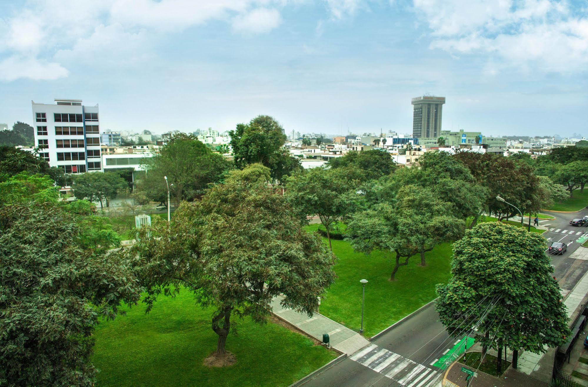 Del Prado Hotel Lima Luaran gambar